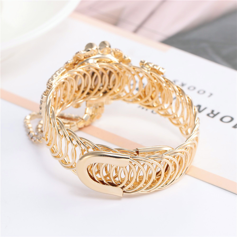 Đồng hồ nữ thời trang hợp thời trang Hàn Quốc mới với vòng tay thạch anh kỹ thuật số đính kim cương dành cho nữ làm quà tặng