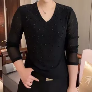 Mẫu áo thun dài tay mới nhất mùa thu, cổ chữ V lưới kết hợp hạt kim cương, phong cách thời thượng dành cho nữ
