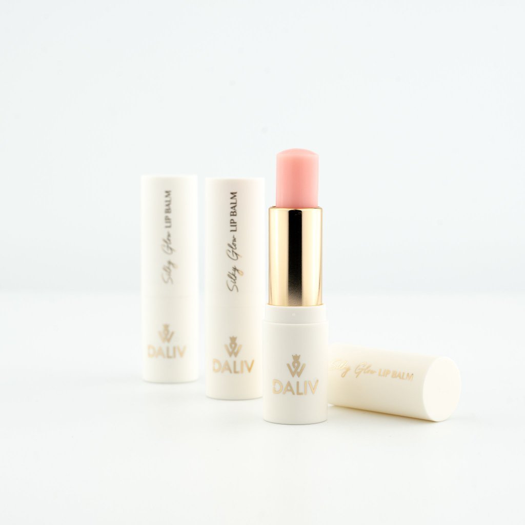 Son Dưỡng Môi Cao Cấp Daliv Silky Glow Màu Hồng Dưỡng Ẩm Làm Mềm Môi Giảm Nứt Nẻ 4.5g