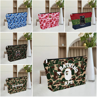 Túi đựng mỹ phẩm họa tiết BAPE phiên bản giới hạn này mang lại cảm giác cao cấp; Đó là túi đựng mỹ phẩm du lịch di động và quà tặng đa chức năng, thiết thực.