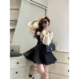 Váy Đầm 2 Món Áo Ren Cổ Bèo Mix Váy Yếm Xoè Lannie, Váy Yếm Tacta Xoè Dáng Ngắn Mix Áo Ren Tay Dài [Sẵn]