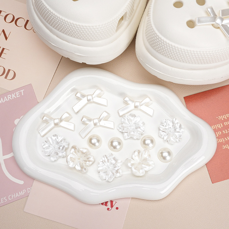 Phụ Kiện Giày Lỗ Nơ Ngọc Trai Hoa Thích Hợp Cho crocs Cao Cấp Có Thể Tháo Rời Busch Zhibixing ins