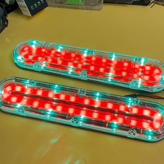 Đèn hậu sau 6 x 30cm cho xe 3 chế độ phanh, demi, xi nhan điện chung 12,24v
