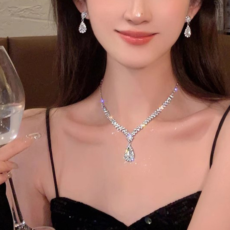 Bộ trang sức hình giọt nước kim cương Váy dạ hội Vòng cổ Bông tai Giá cả phải chăng Phụ kiện sang trọng dành cho nữ