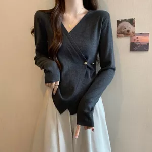 Áo thun dài tay cổ chữ V dáng rộng dành cho nữ, phù hợp mùa xuân thu, giúp che khuyết điểm và tôn dáng