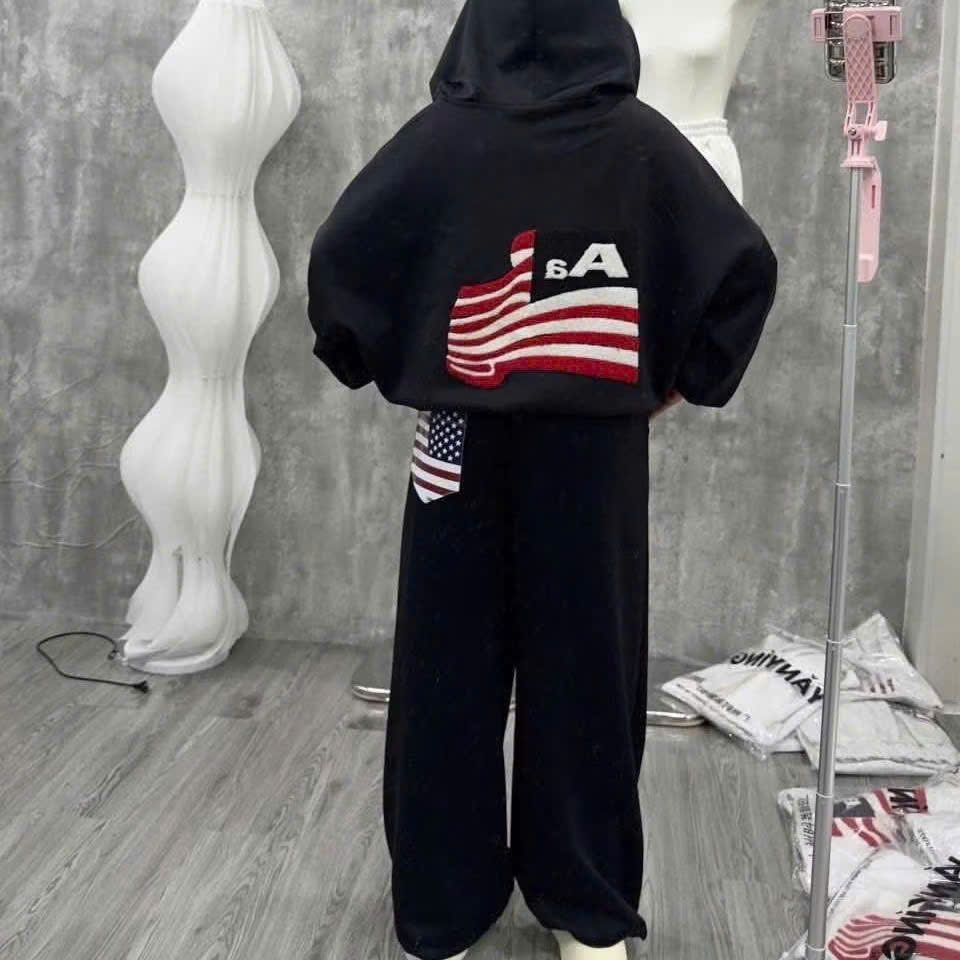 Áo khoác bigsize có khóa kéo mũ to, họa tiết cờ Mỹ CHỮ AA phong cách unisex cho nam và nữ.