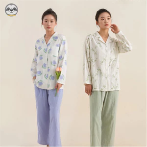 Bộ Đồ Ngủ Cotton Vải Lá Tre Họa Tiết Hoa - Áo hoodie và quần dài tiện lợi cho loungewear