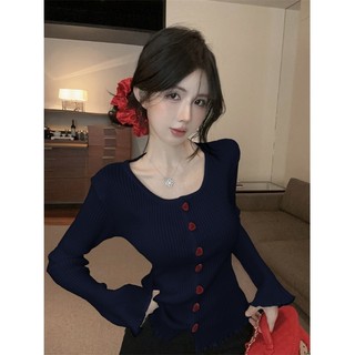 Áo Len Cổ Vuông Tay Trumpet Pure Desire - Phù Hợp Thời Trang Thu Đông Và Giáng Sinh