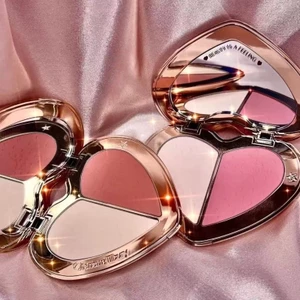 Hộp đá quý hai màu CT Love giới hạn hoàn toàn mới PEACH Bean Paste Bột hồng hồng hồng hồng hồng 13g Mỹ phẩm