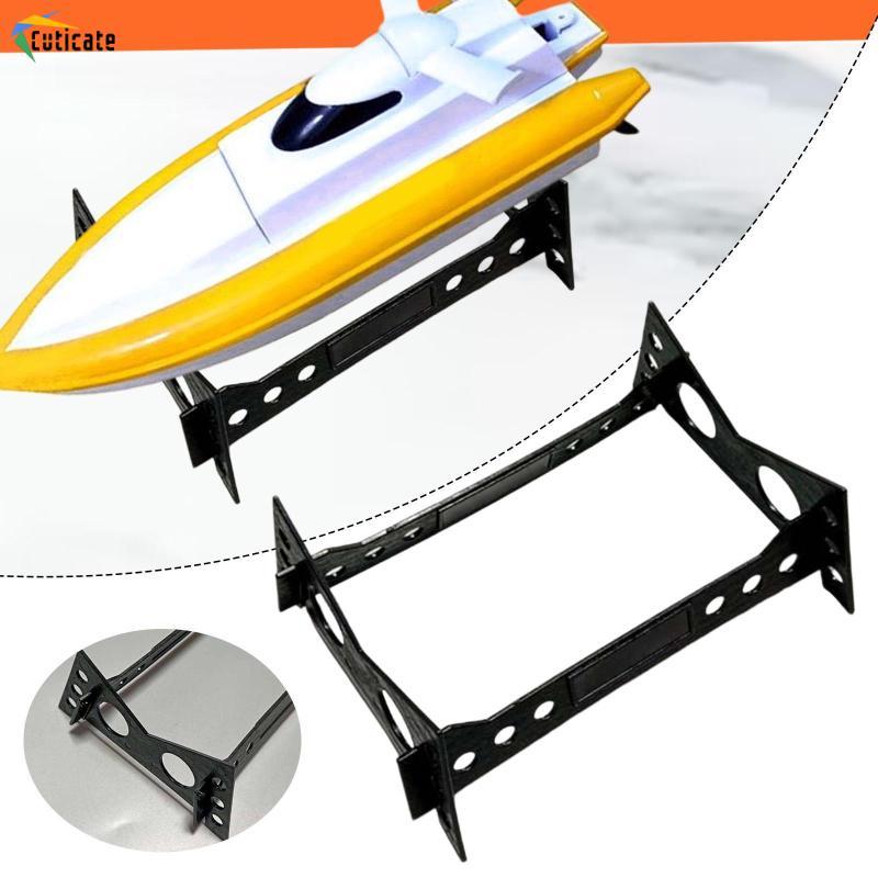 Đế trưng bày nhẹ và chắc chắn cho thuyền điều khiển từ xa, được làm bằng Polypropylen, dễ lắp ráp.