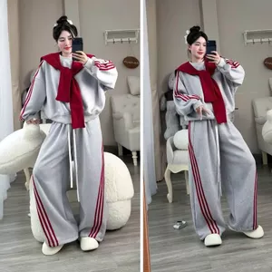 Set bộ nữ thu đông phối sọc cá tính, áo sweater xám viền sọc đỏ nữ + kèm khăn quần ống rộng-QUANAO94