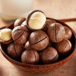 500Grm Mắc Ca Nứt Vỏ Đak Lak Size Bi - Mới, Giòn, Ngon, Date mới