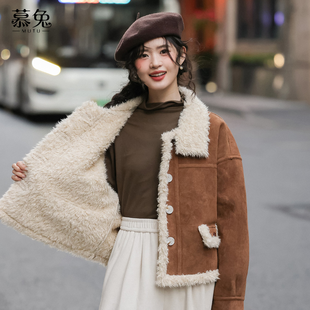 Mutu Áo Thun Nữ Màu Cà Phê Retro, Cổ Cao Tay Dài, Phong Cách Mới Lạ, Perfect Cho Mùa Đông