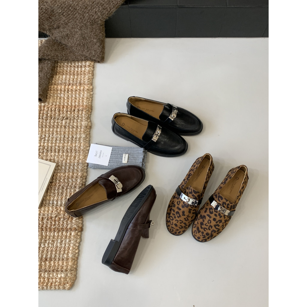 KD Khóa Kim Loại Slip-On Loafers Nữ Thu Đông 2025 Phong Cách Mới Giày Da Nhỏ Giày Đơn