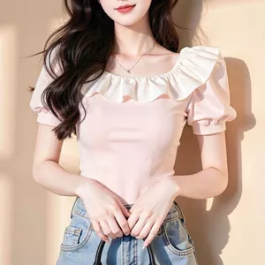 Áo cổ sen ren tay ngắn ôm vừa vặn, phù hợp mùa hè