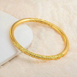 Vòng tay mạ vàng cổ điển, chạm khắc truyền thống - Thiết kế thanh lịch
