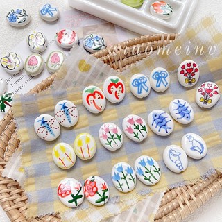 Gốm sứ vẽ tay hai mặt hình tulip và dâu cá đính hạt, phụ kiện vòng tay độc đáo