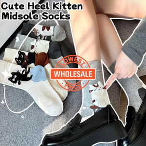 Tất họa tiết mèo đáng yêu ở bắp chân, thiết kế dễ thương cho nữ, làm từ cotton cao cấp, thoải mái và chống trượt khi sử dụng hàng ngày.