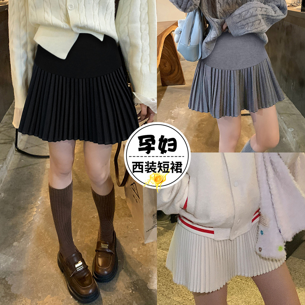 Trang phục bà bầu thời trang với váy xếp ly mùa hè