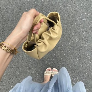 Túi dây chuyền Mini nơ thiết kế thích hợp