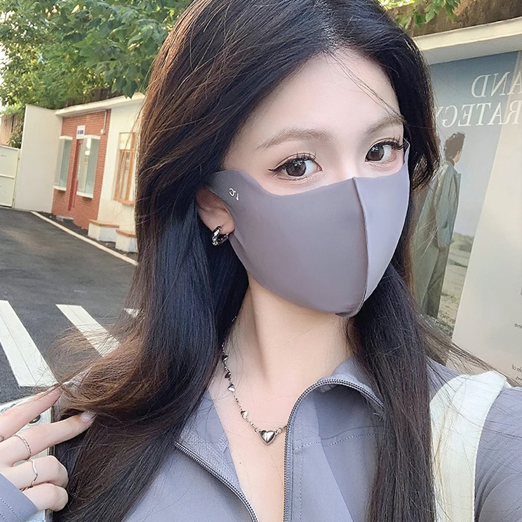 Khẩu trang chống nắng chống tia UV UPF 50+ chất liệu lụa bang mỏng nhẹ