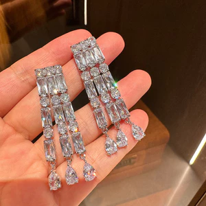 Thời Trang Hàn Quốc Tinh Tế Thanh Lịch Ánh Sáng Sang Trọng Phong Cách Mới Zircon Bông Tai Dài Bán Buôn