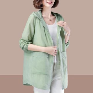 Áo khoác mỏng nhẹ phối mẫu cho mẹ - Thoải mái mùa hè, chống tia UV, chống nắng tốt, mát mẻ cả ngày