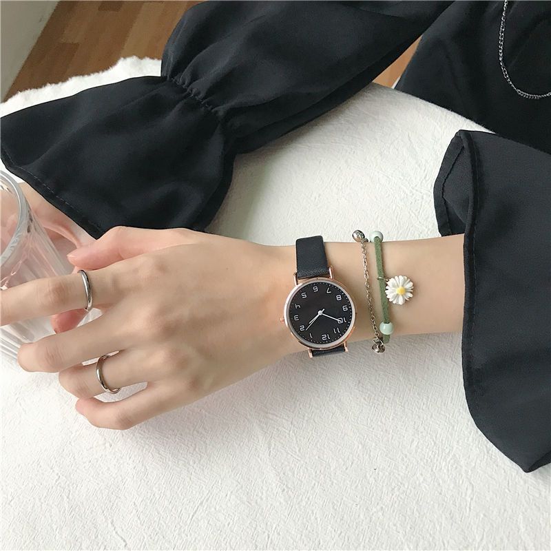 Đồng hồ nữ tối giản phong cách retro mới Bộ vòng tay đồng hồ khí chất nghệ thuật phù hợp với quà tặng của phụ nữ