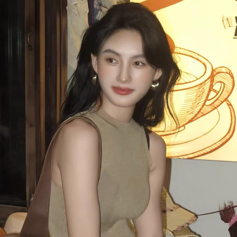 Bông Tai Vàng Phong Cách Hồng Kông Retro, Thiết Kế Lớp Sang Trọng