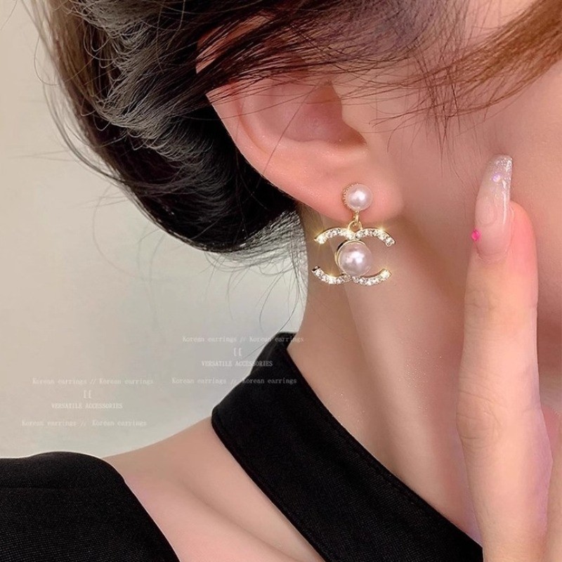 Bông tai ngọc trai giả Thiết kế Niche Bông tai sang trọng Bông tai