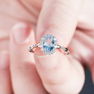 Nhẫn aquamarine hình bầu dục cho nữ, tone màu xanh topaz