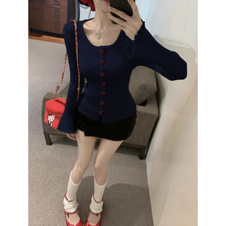 Áo Len Cổ Vuông Tay Trumpet Pure Desire - Phù Hợp Thời Trang Thu Đông Và Giáng Sinh