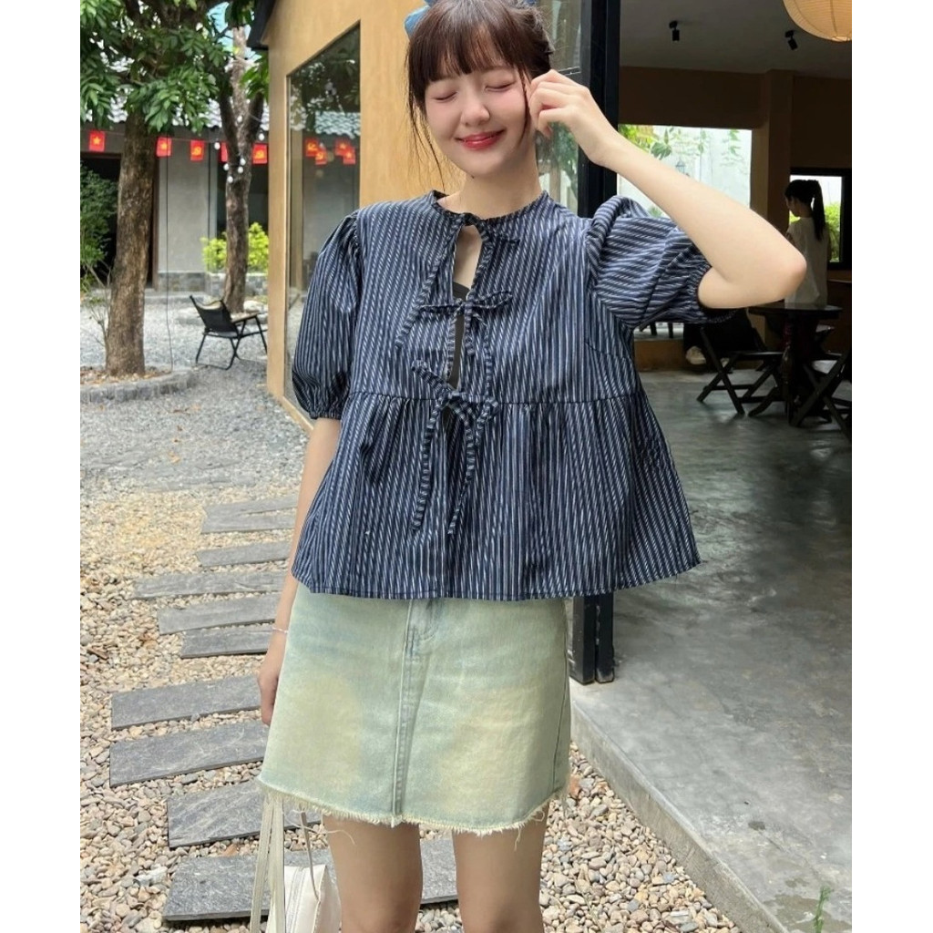 (Tặng kèm áo 2 dây) Áo Babydoll Kẻ Buộc Nơ Tay Phồng, Áo blouse Nữ Tay Bồng Kèm Áo 2 Dây_A523