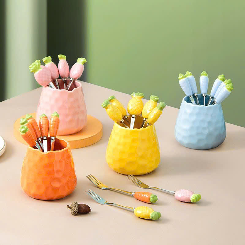 Set 6 Món: Nĩa Trái Cây Mini Kèm Lọ Cắm Sứ Tráng Men - Thép Không Gỉ 304 - Cán Hình Củ Quả Ngộ Nghĩnh - Quà Tặng Tân Gia