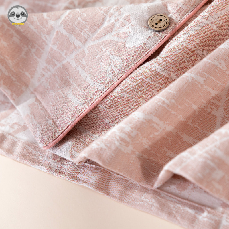 Quần dài và Cardigan từ vải lanh cotton chất lượng cao, thoáng khí, phù hợp mọi thời tiết.