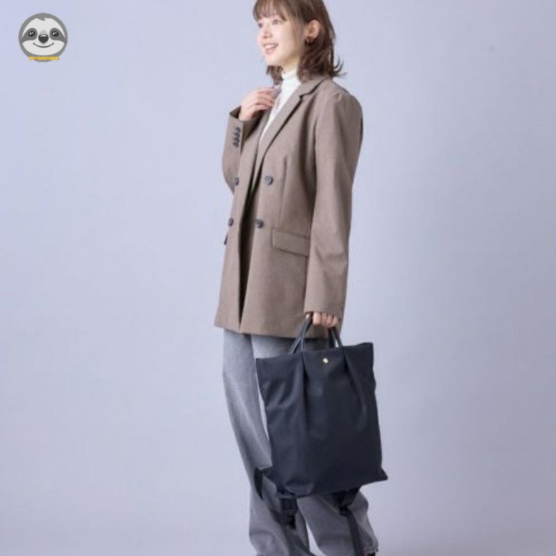 Ba lô chống nước dung tích lớn dành cho nữ / Ba lô di động đi lại bằng Nylon đơn giản / Túi đi học nhẹ dành cho học sinh