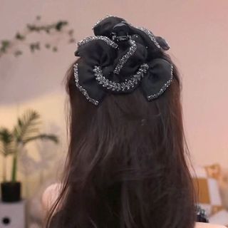 Kẹp tóc MIKYCO hình cá mập lưới bong bóng, phù hợp bé gái với vẻ ngoài thanh lịch và ngọt ngào.