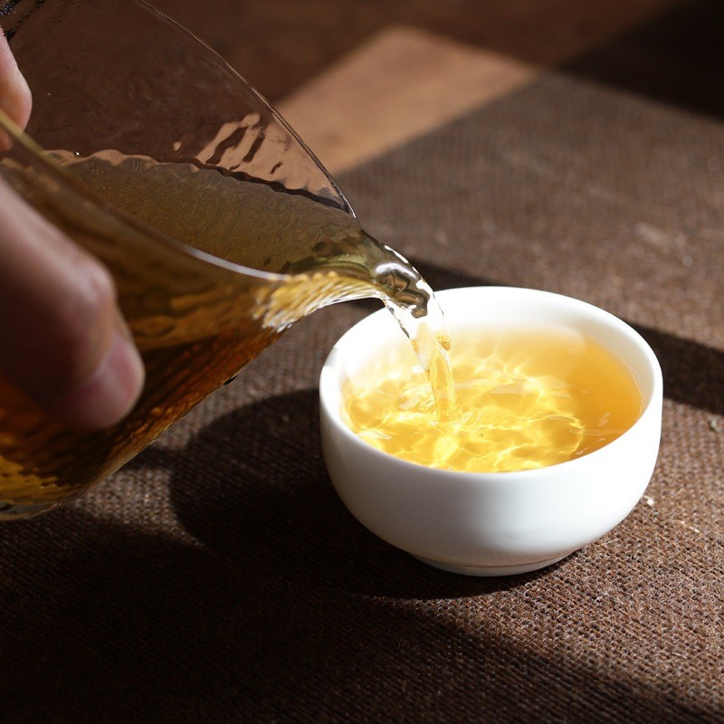Bánh Trà Phổ Nhĩ Sống Cây Cổ Thụ Vân Nam Phơi Nắng 100 Gram (Năm 2021)