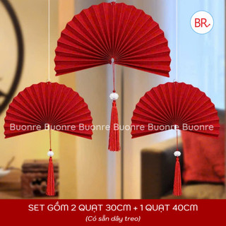 [Tết 2026] Set 3 Quạt Giấy Đỏ Kèm Tua Rua Ngọc – Decor Trang Trí Nhà Cửa, Quán Cafe, Lớp Học, Background Chụp Ảnh ANGI