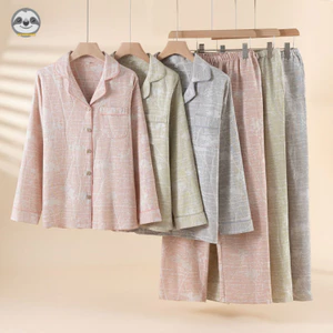 Quần dài và Cardigan từ vải lanh cotton chất lượng cao, thoáng khí, phù hợp mọi thời tiết.