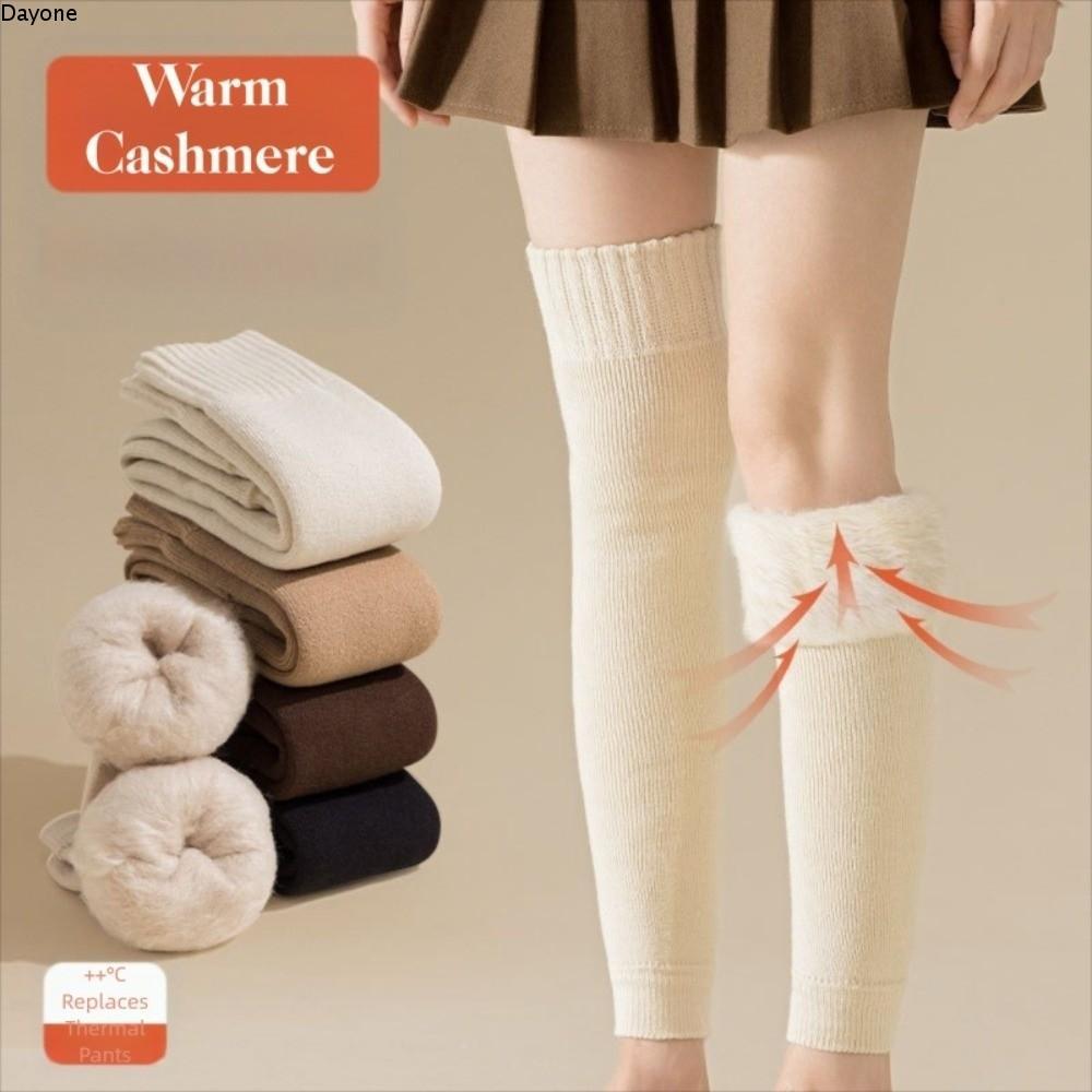 Tất dài DAYONE lót lông cừu mềm mại, bảo vệ từ cổ chân tới đầu gối,ideal cho mùa đông