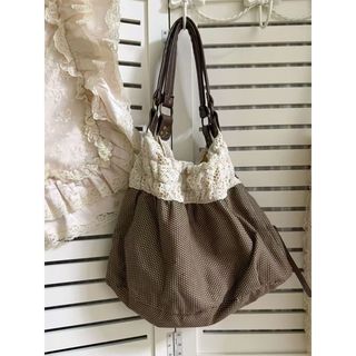 Túi Tote chấm bi ren cổ điển