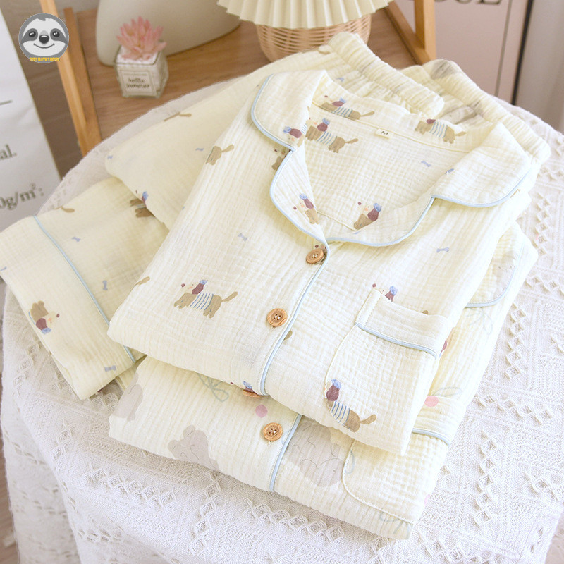Bộ đồ ngủ nữ style Nhật Bản từ vải cotton nguyên chất, thiết kế thoải mái, phù hợp để mặc nhà hay ra ngoài.