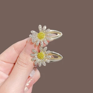 Kẹp Tóc Hình Hoa Cúc Phiên Bản Hàn Quốc Cao Cấp, Có Kim Cương Giả Sáng Bóng, Thiết Kế Dễ Thương Cho Phụ Nữ