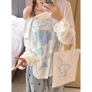 Áo thun giấy lệch vai dài tay in họa tiết vỏ sò màu xanh pastel dành cho nữ