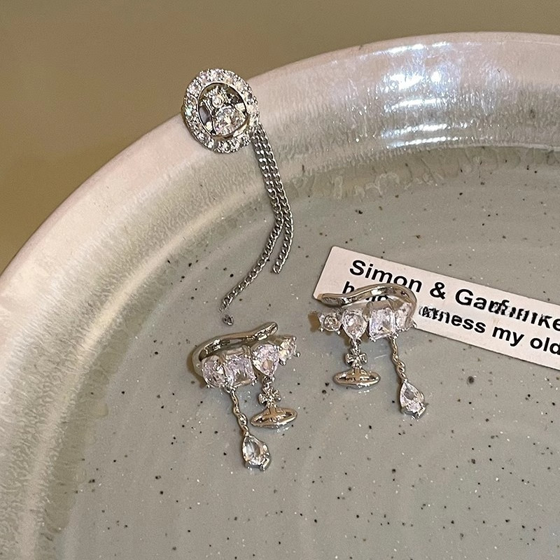 Tai kẹp phong cách Hàn Quốc với tua rua zircon và hợp kim ánh sáng, sang trọng cho thu đông - Quà tặng lý tưởng cho học sinh