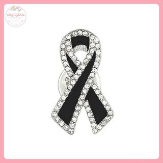 Sản phẩm gồm 2 chiếc ruy băng tang lễ với pin huy hiệu thổ cẩm màu đen, phù hợp cho tưởng niệm.
