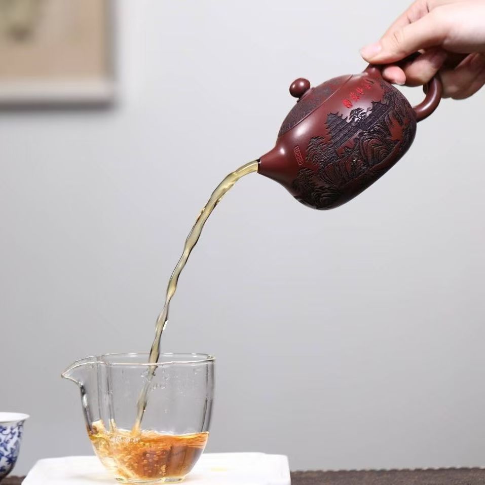 Ấm Tử Sa Nghi Hưng Tây Thi Giang Sơn Cẩm Tú 300 ml (Huyết Long Sa)