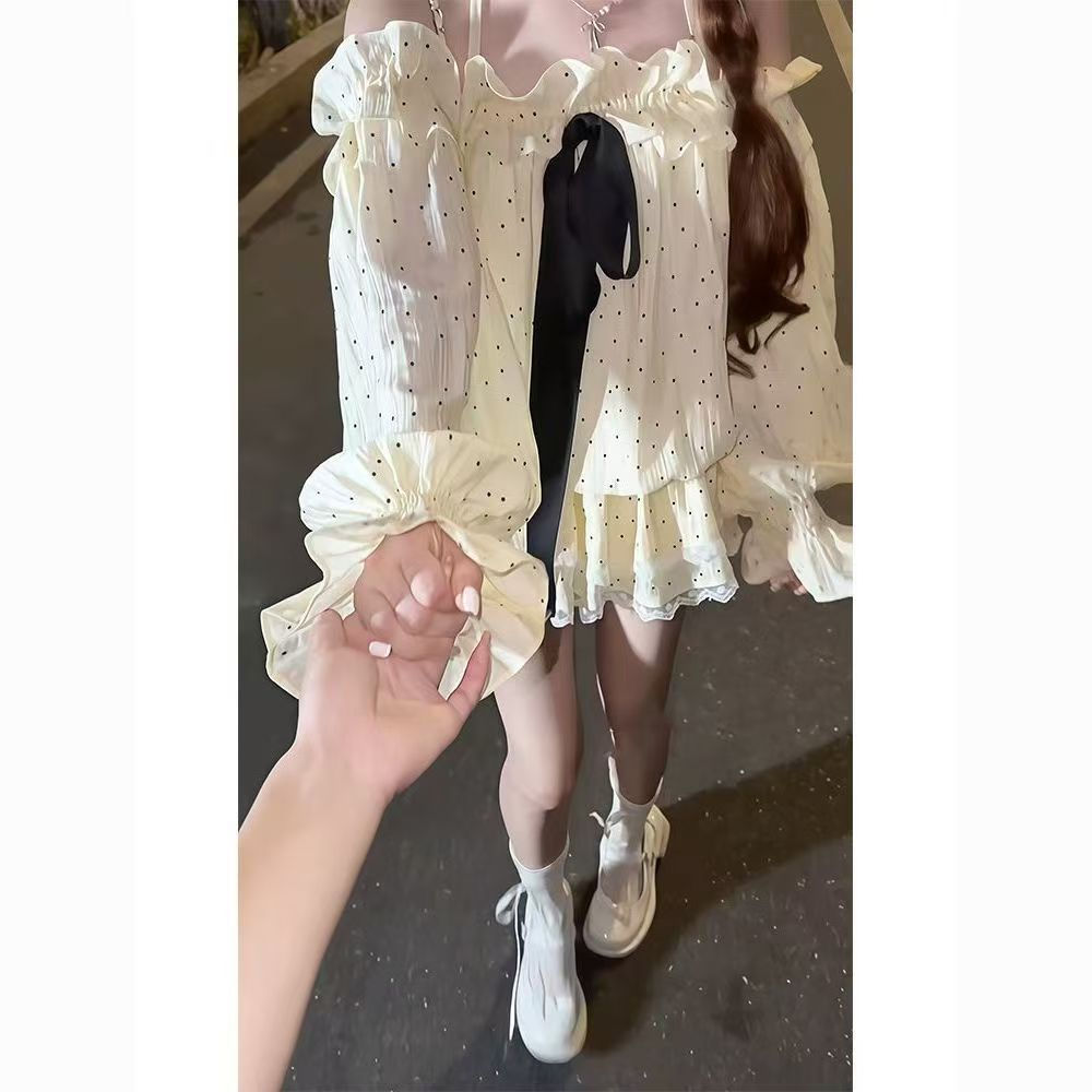 纯欲甜美一字肩波点长袖连衣裙子女秋季法式收腰小个子花苞短裤子