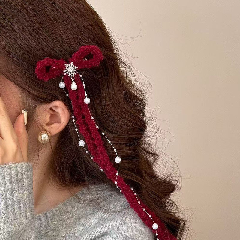 Kẹp tóc ngọc trai đỏ nơ dài - phụ kiện tóc sang trọng cho Giáng sinh